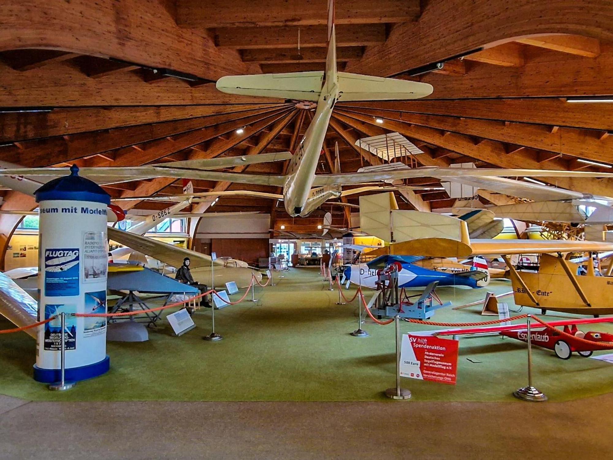 Berghotel Deutscher Flieger Wasserkuppe Gersfeld Bagian luar foto
